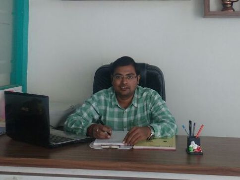 Dr. Naveen Barad